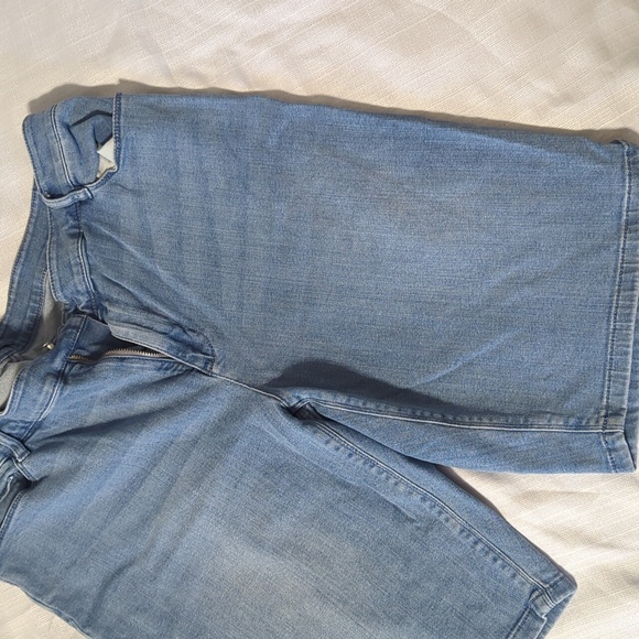 JJill Bermuda shorts in light denim sz 14 - Picture 4 of 4